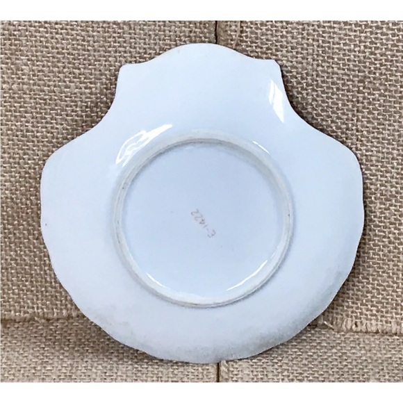 Vintage Shell Shaped Trinket Dish Hand Painted Fruit Mid Century Modern Coastal - Picture 2 of 3